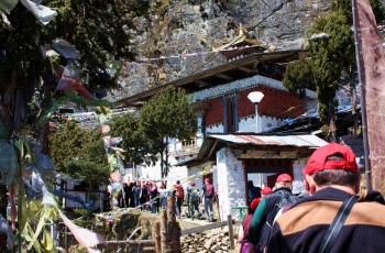 Arriving at Chödrak Monastery.