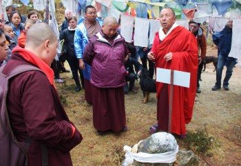 Jets&uuml;n Khandro Rinpoche and the abbot at Drak Karpo.