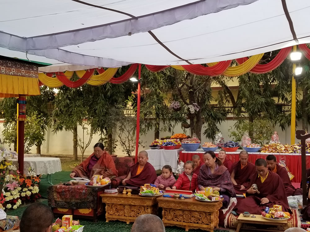 Minling Sangyum Kushog, Jetsün Khandro Rinpoche, Jetsün Dechen Paldrön, Dungse Rinpoche and Jetsün Rinpoche during the Minling Dorsem practice