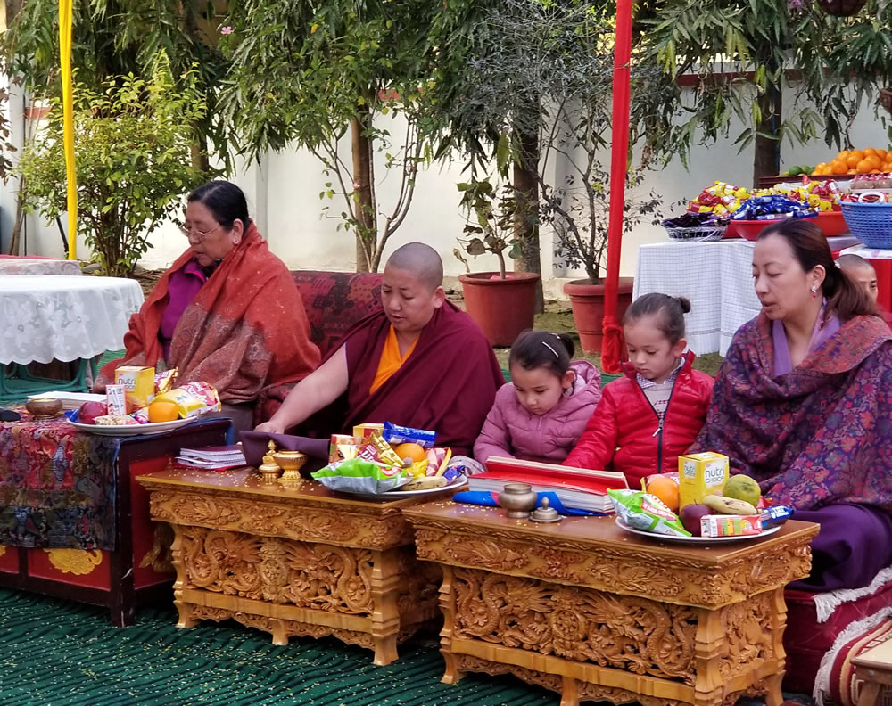 Minling Sangyum Kushog, Jetsün Khandro Rinpoche, Jetsün Dechen Paldrön, Dungse Rinpoche and Jetsün Rinpoche during the Minling Dorsem practice