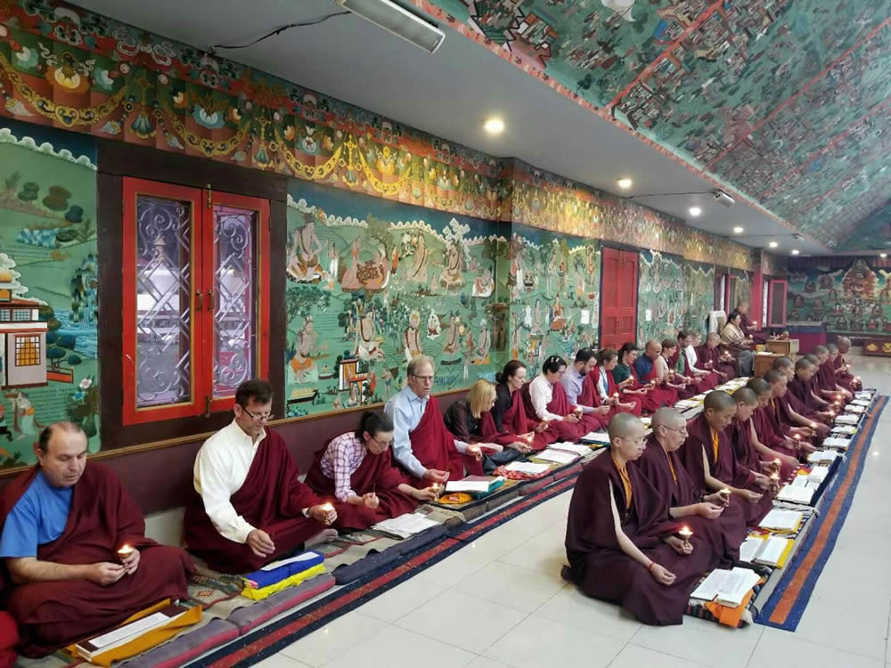 Nuns of Samten Tse and members of the Western sangha during the Thugje Chenpo Drubchen at Mindrolling